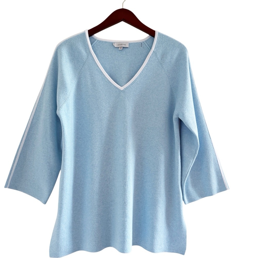 KINROSS V Neck Cotton Blend Knit Sweater in Ice Blue with White Trim Size Large